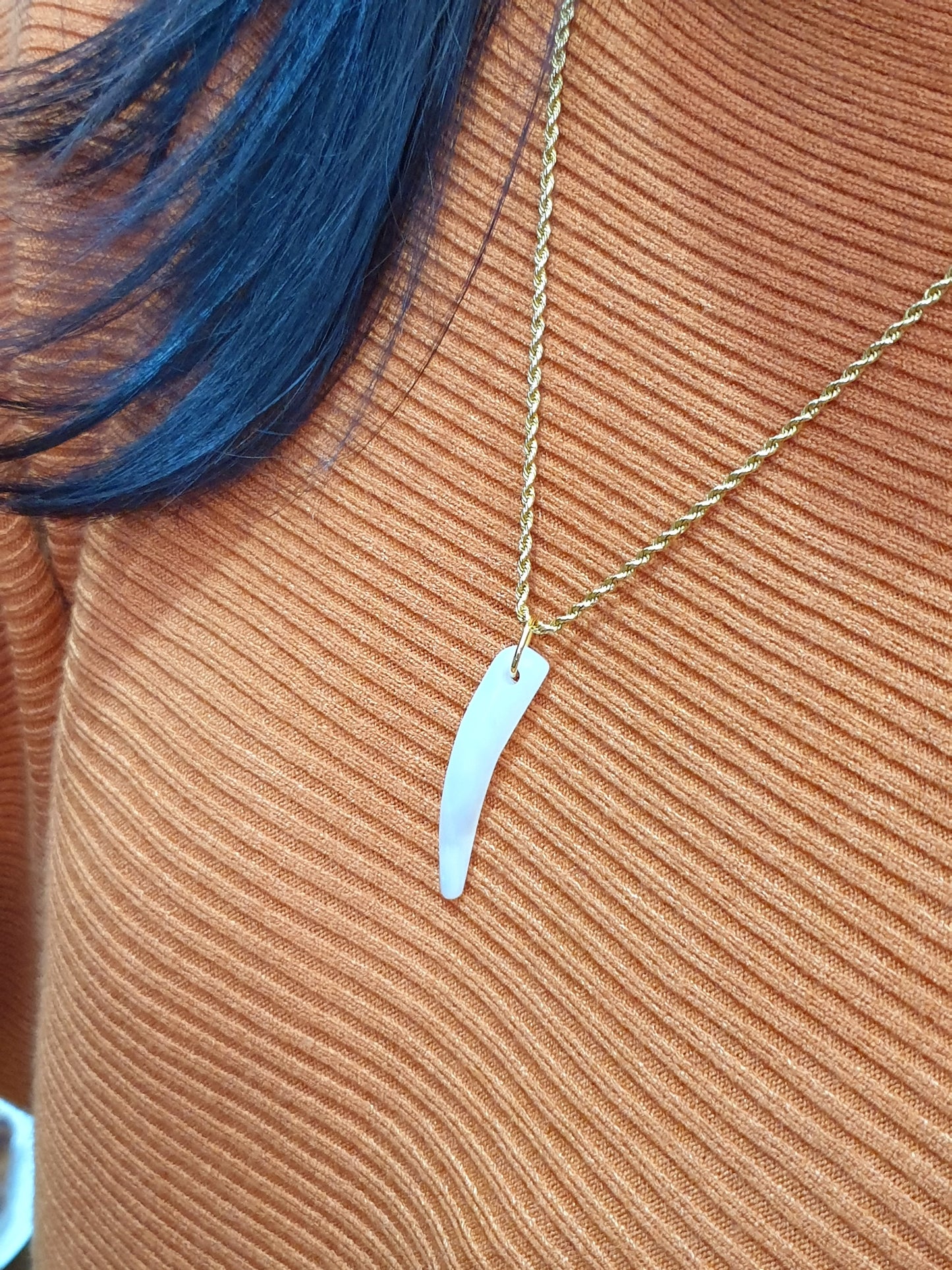 White Agate Fang Pendant (Selection) | Solid 9K Gold | Natural Gemstone