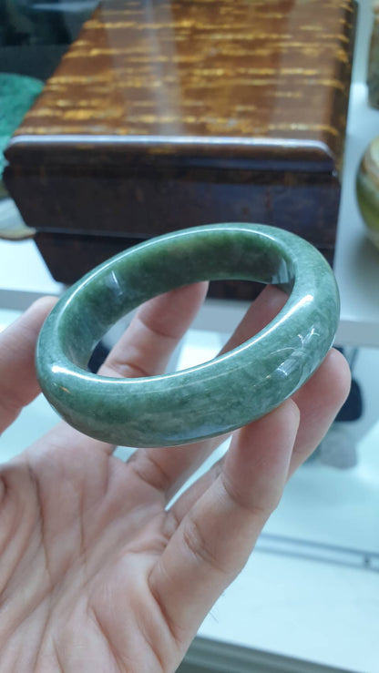 Natural Green Jade Bangle Size 57.5 - Authentic Jadeite Type A