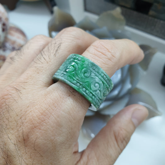 Vintage Ru Yi Jade Archer's Ring (12.25 US) | Fei Cui Type A Jadeite | Collector's Material