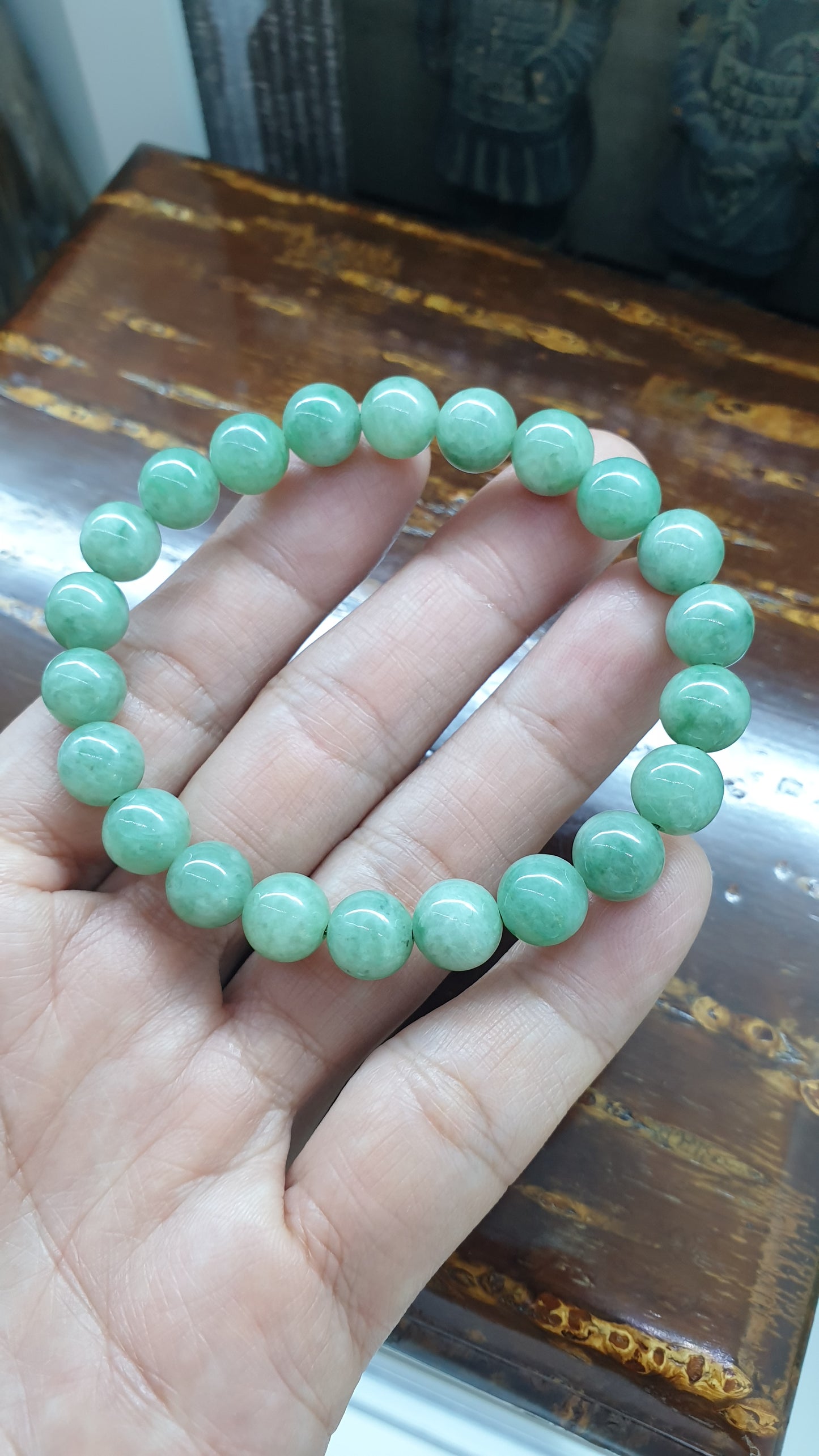 Type A Natural Green Jadeite Beaded Bracelet 17cm with 9mm Beads