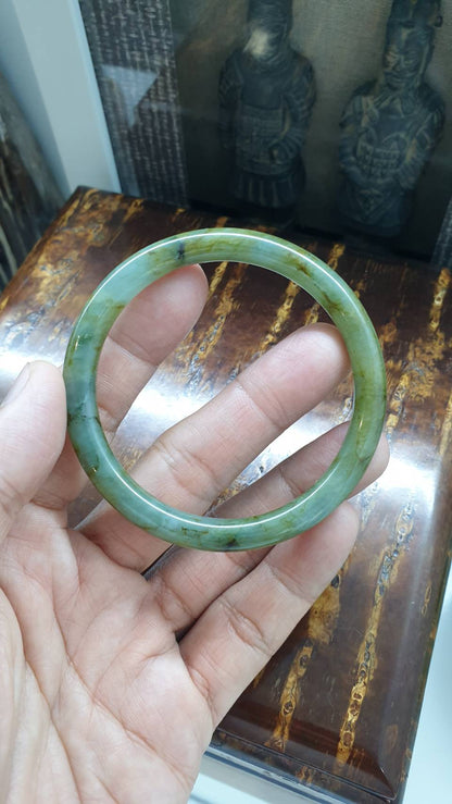 Honey Green Jade Cylindrical Bangle (Size 58 - 59) | Type A Natural Jadeite