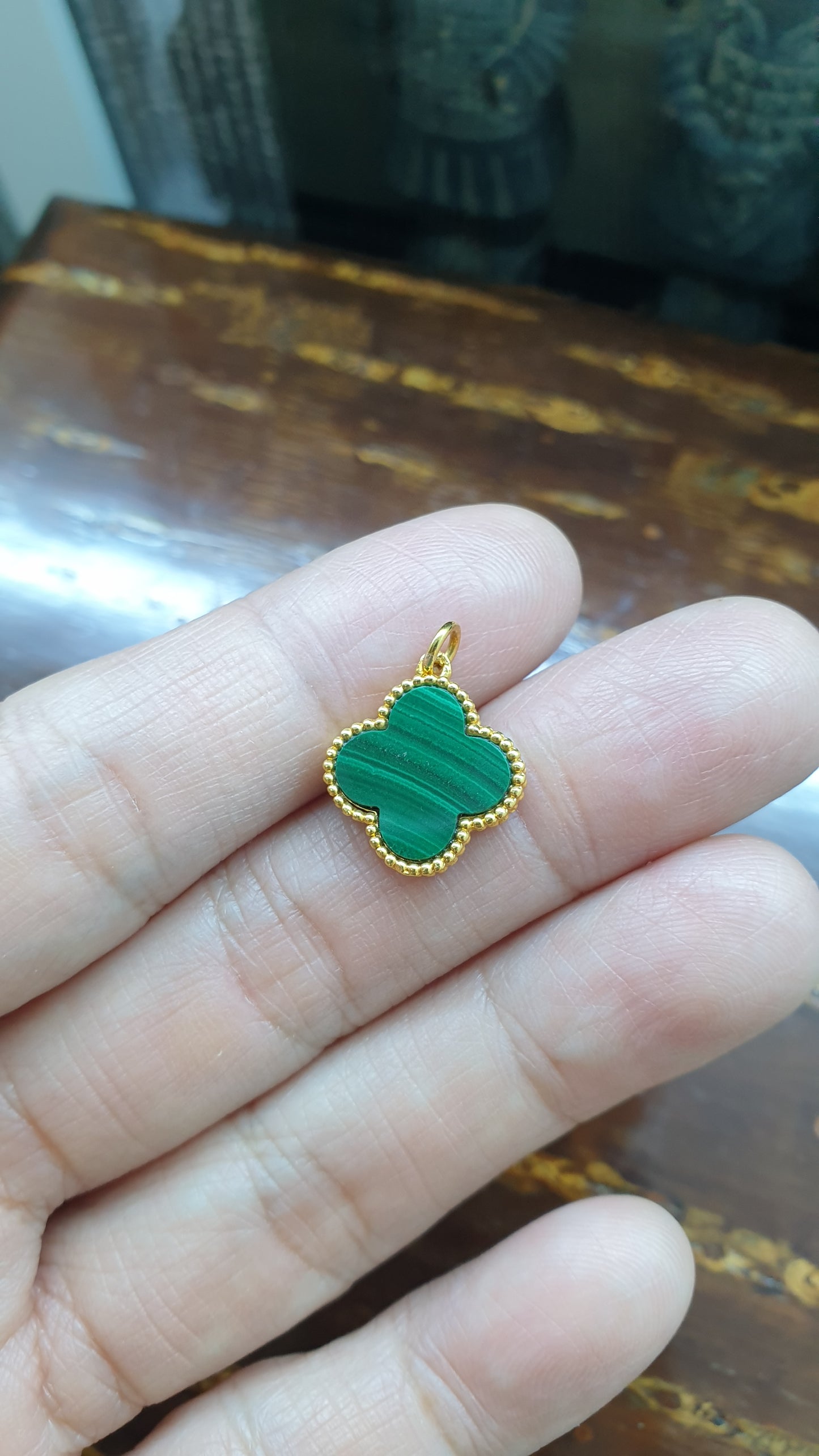 Lucky Four Leaf Clover Pendant (Selection) | Solid 18K Gold | Natural Gemstones