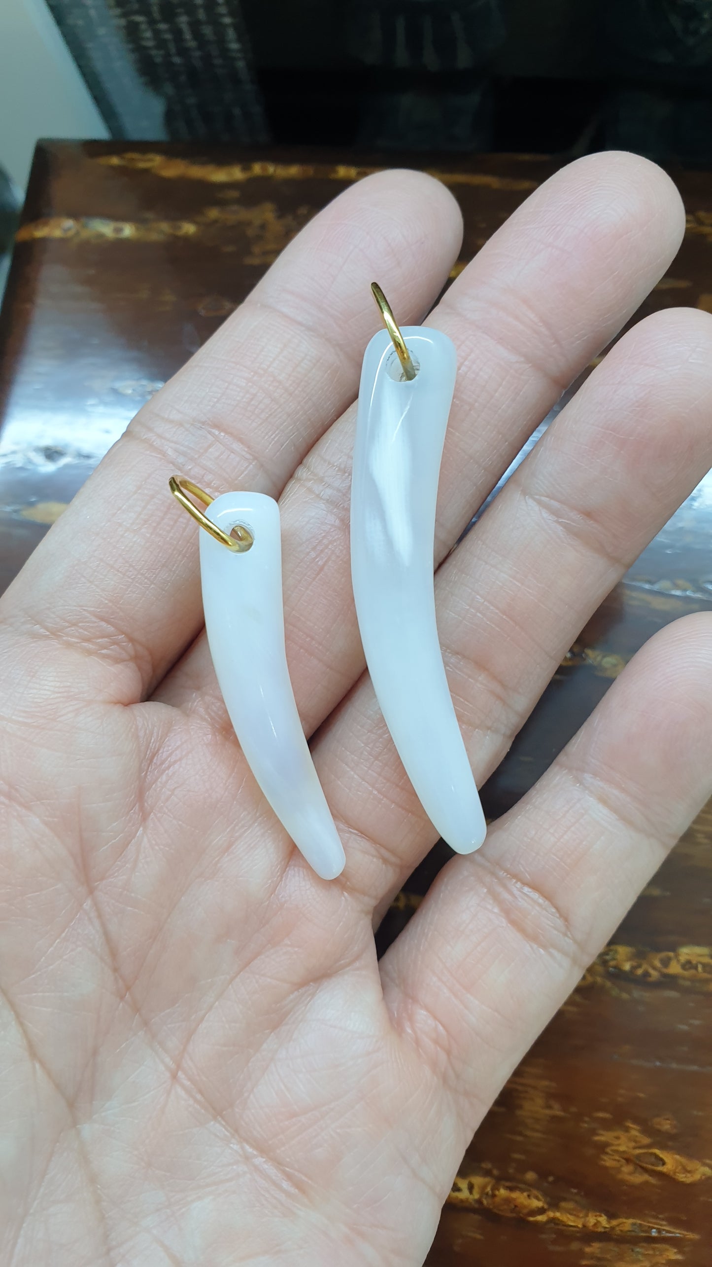 White Agate Fang Pendant (Selection) | Solid 9K Gold | Natural Gemstone