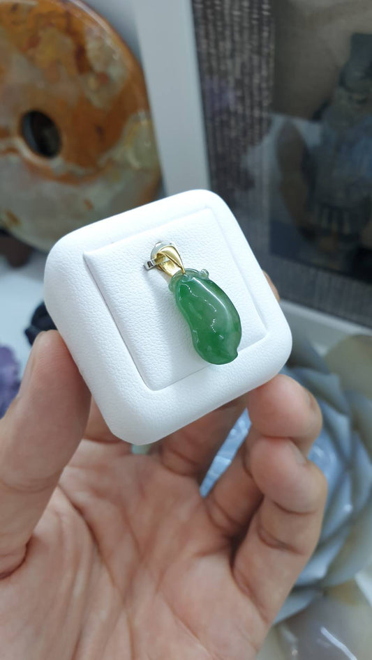 Jade Pea Pod Pendant Solid 18K Gold Bail Icy Green Type A Jadeite