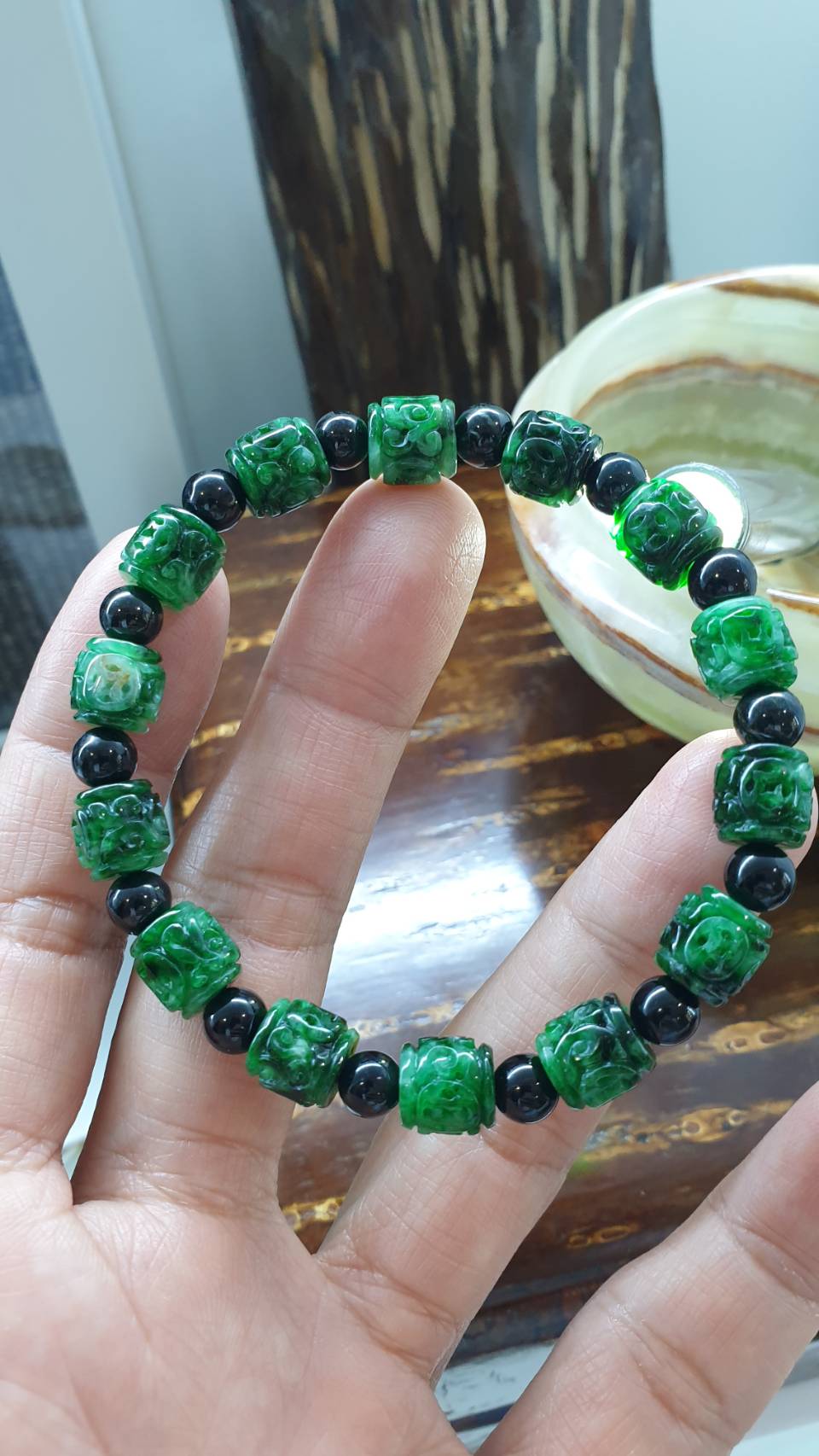 Natural Type A Jadeite Bracelet - Green Cylinder - Black Spacer Beads