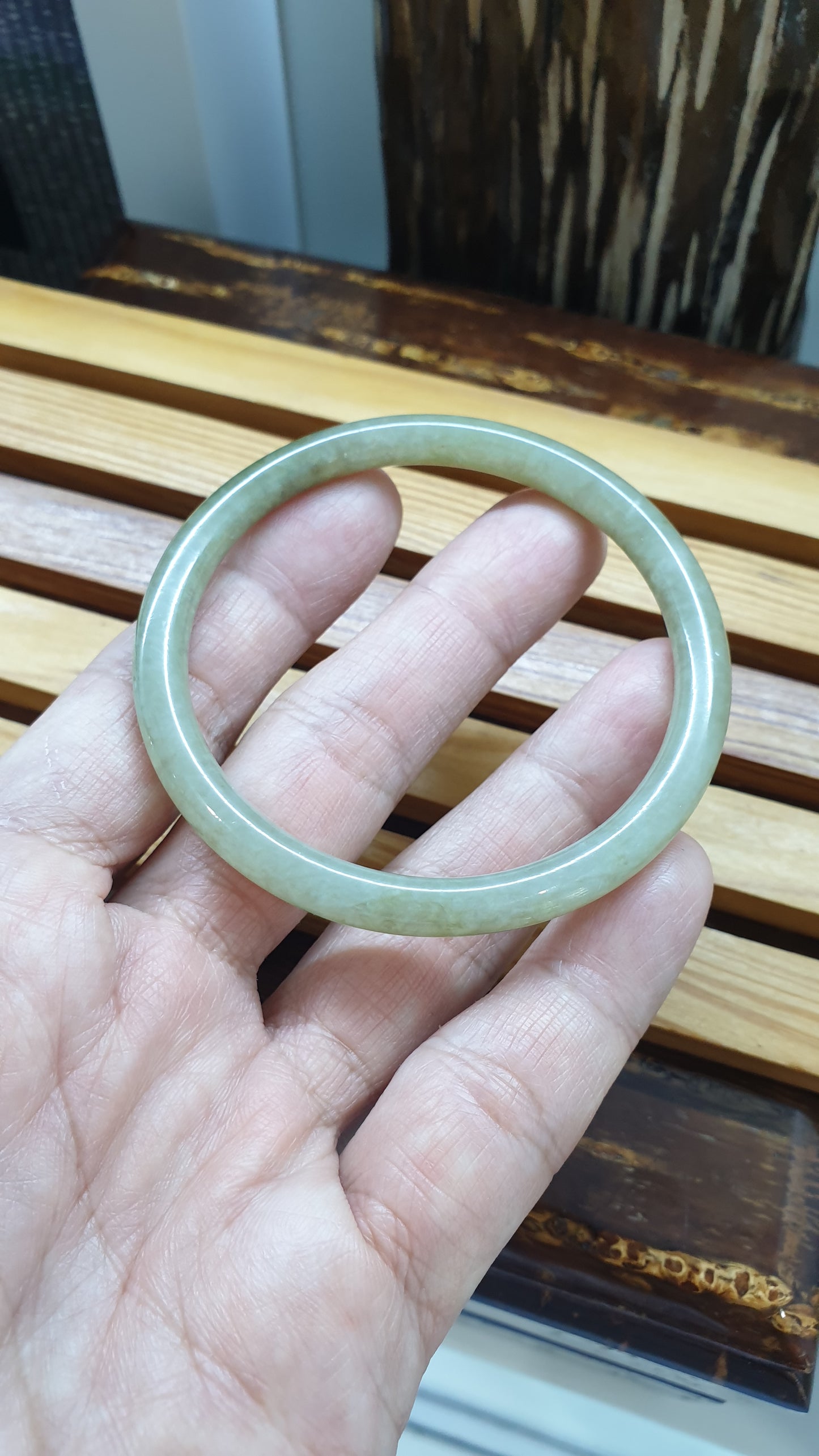Honey Jade Cylindrical Slim Bangle S58.5 Type A Myanmar Jadeite Gray Smokes