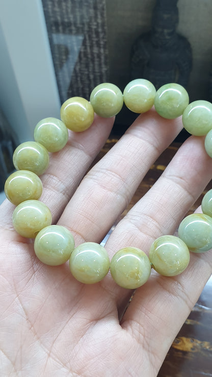 Honey Green Jade Bracelet (18.5 cm) | Type A Jadeite Vintage Beads | His or Hers Wrist Accessory