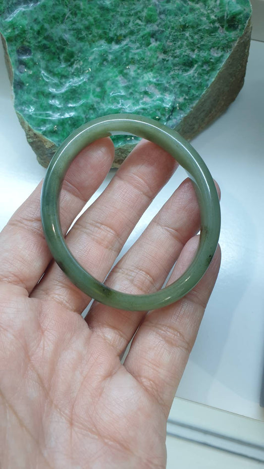 Jade Egg Bangle S56x47 Vintage Type A Myanmar Natural Green