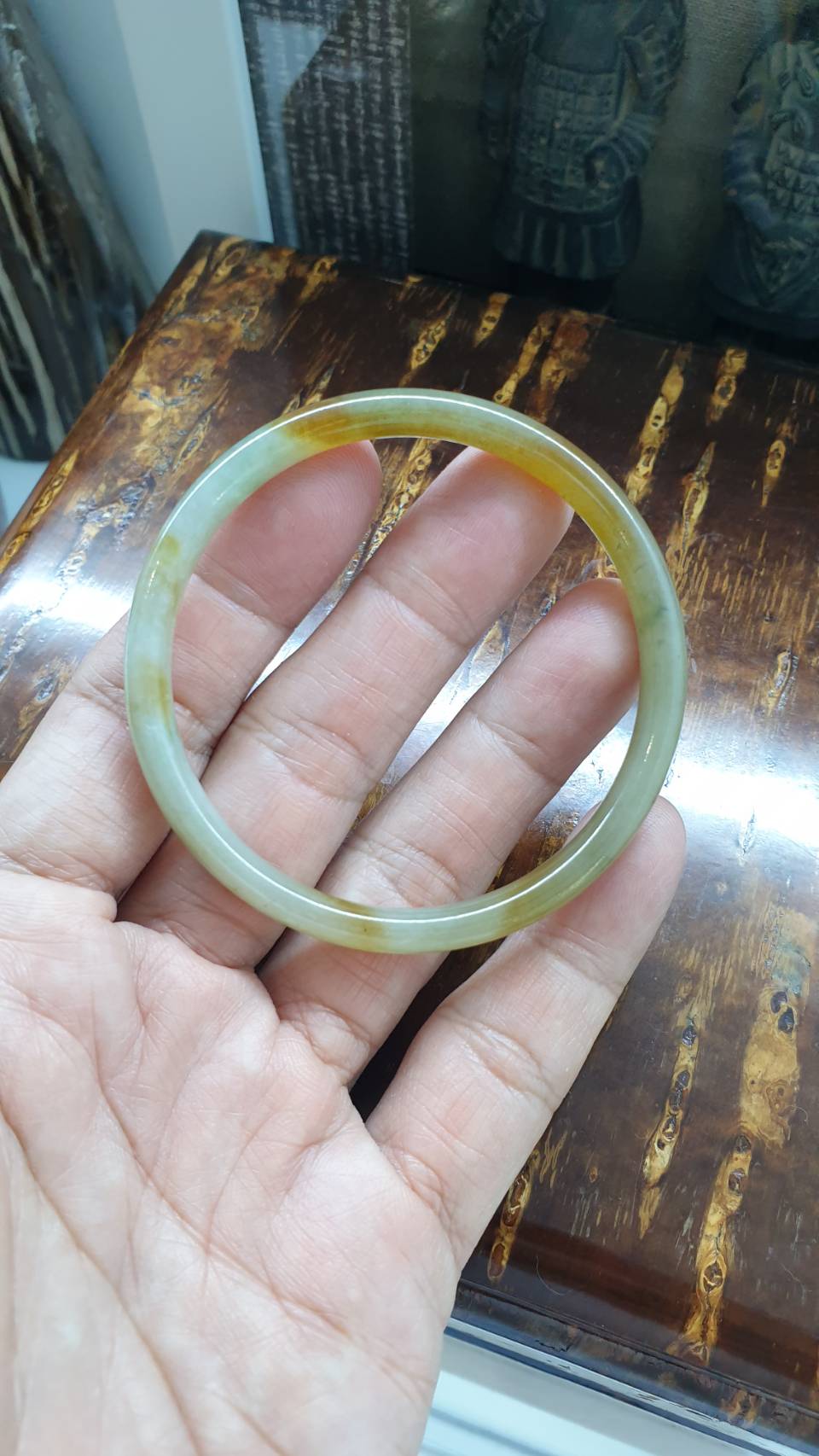 Natural Honey Jade Bangle Cylindrical Size 55-56 Type A Myanmar Jadeite