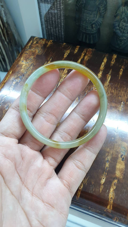 Honey Jade Cylindrical Bangle, 2-toned (Size 55 - 56) | Type A Natural Jadeite