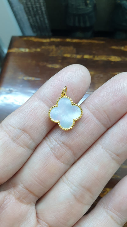 Lucky Four Leaf Clover Pendant (Selection) | Solid 18K Gold | Natural Gemstones