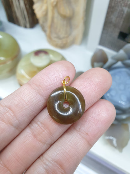 Jade Ping An Kou pendant (Selection) | Solid 18K Gold | Type A Natural Jadeite
