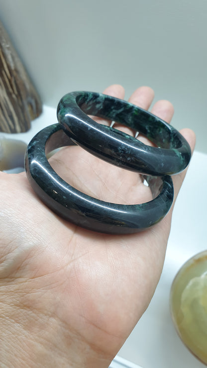 Black Mawsitsit Stone Bangle (Two-toned)(S 64.5) | Type A - Natural Mawsitsit | Rare Collector's Pieces