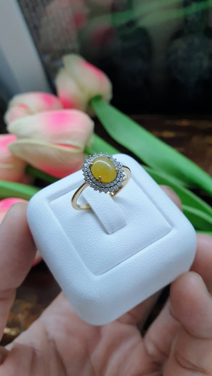 Honey Jade, Diamonds & 18K Gold Ring (6 US)| Solid Gold | Giftable🎁 Lady's Ring